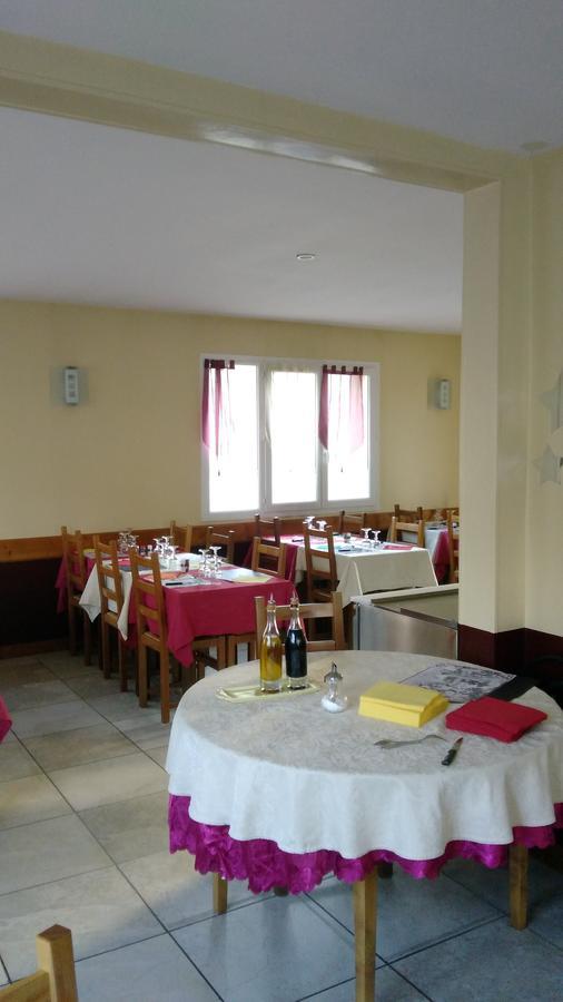 Le Pic Boeuf Hotel Manthes Buitenkant foto